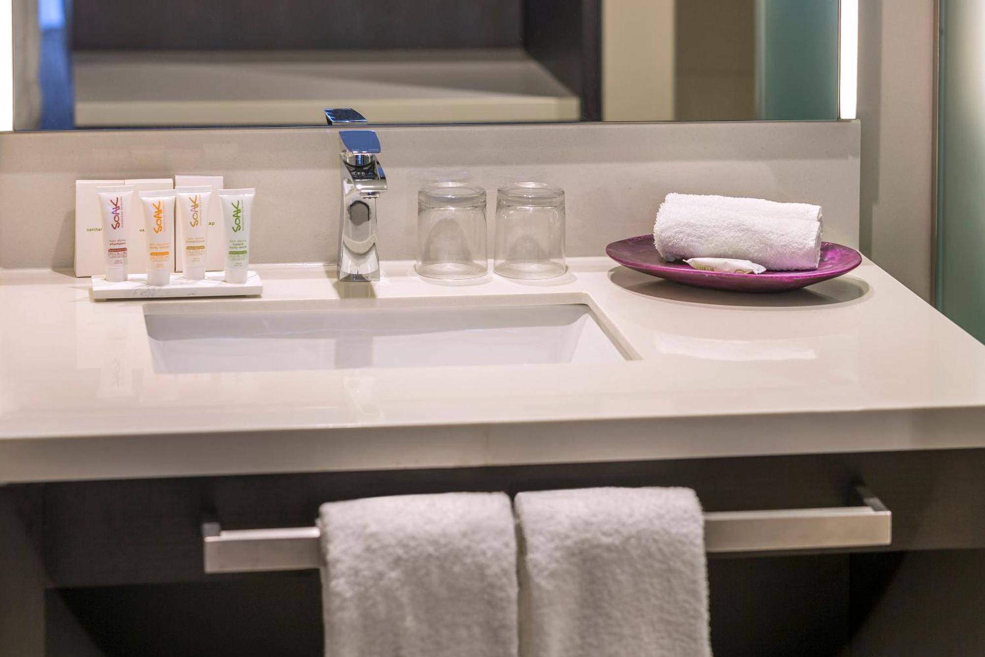 Sage Melbourne Ringwood Hotel Bagian luar foto